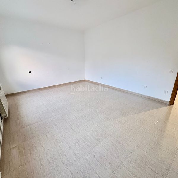 Foto 054f627e-f96e-4373-8919-eee8792fbb6d. Flat with heating in Vinyets-Molí Vell Sant Boi de Llobregat