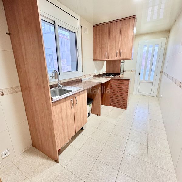 Foto c157291f-ec4d-4cbd-906d-5f2724bd5171. Flat with heating in Vinyets-Molí Vell Sant Boi de Llobregat