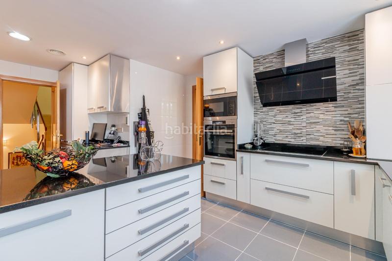 Foto 47df05e5-1640-4f68-bc13-ba4e6aa0055e. Casa adossada amb calefacció aparcament piscina a Rozas de Madrid (Las)