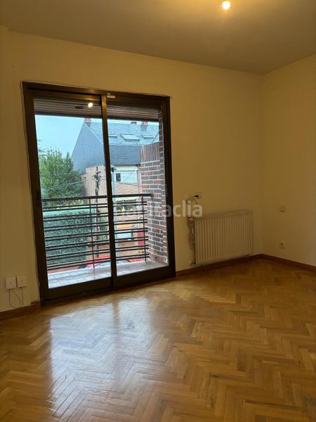 Foto 724a0f57-cdb5-47f7-81de-8757f34f8a26. Alquiler casa adosada chalet adosado en alquiler avenida de europa, pozuelo de alarcon en Pozuelo de Alarcón