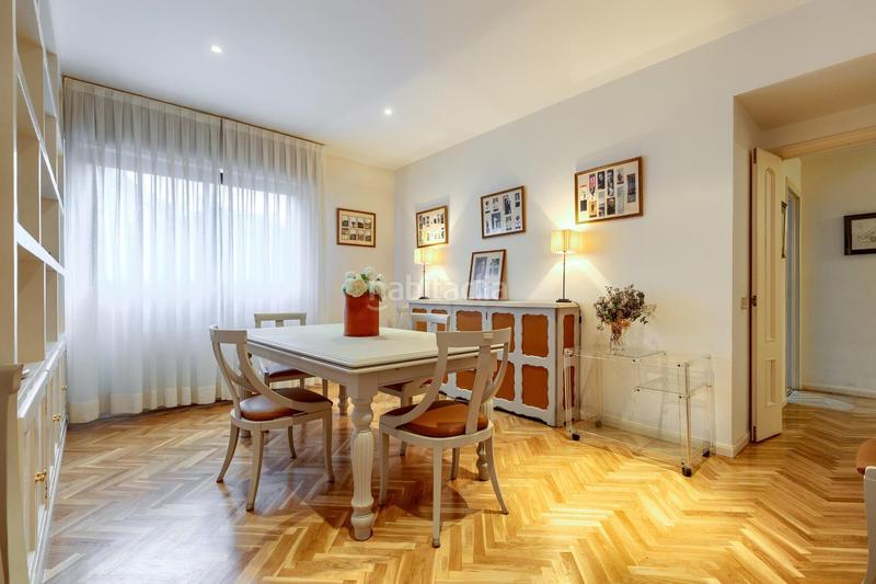 Foto 4d1f5117-8782-4806-a4bd-49cf45685607. Erdgeschoss mit heizung parking pool in Aravaca Madrid