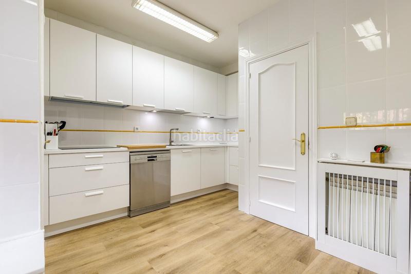 Foto e8372710-d5c1-4189-850d-a8c216d91463. Erdgeschoss mit heizung parking pool in Aravaca Madrid