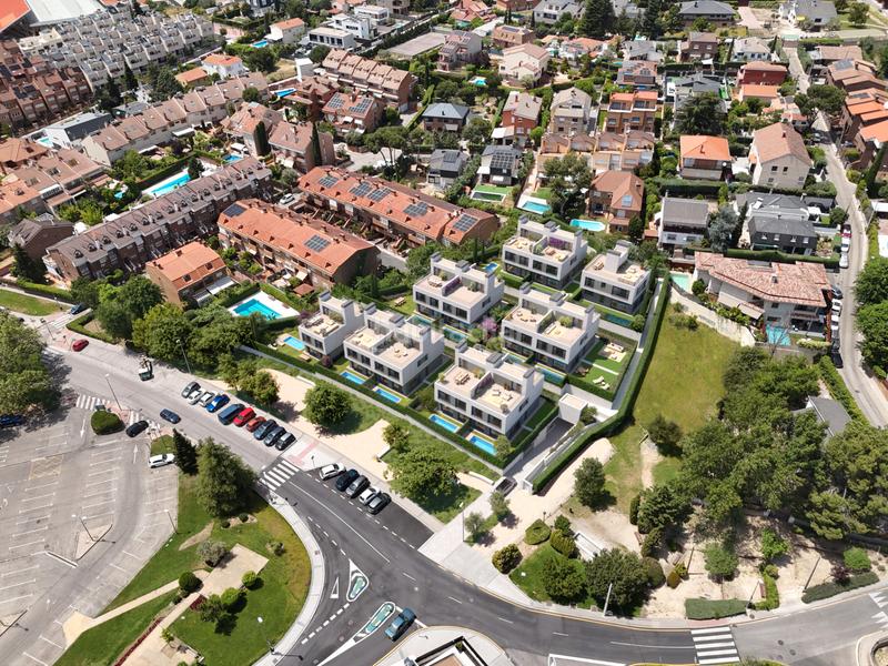 Foto 6c6a34f2-9bdf-4b35-ab1c-221115605a0a. Casa pareada 199m<sup>2</sup> en calle cerro de la curia 10 en El Caño-Maracaibo Rozas de Madrid (Las)