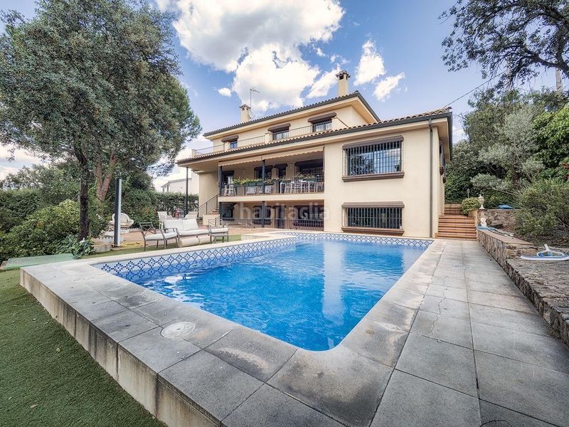 Foto f3312188-253b-40ef-ae8d-938d081f4bb3. Xalet amb calefacció aparcament piscina a Salud y Alegría - El Lago Torrelodones