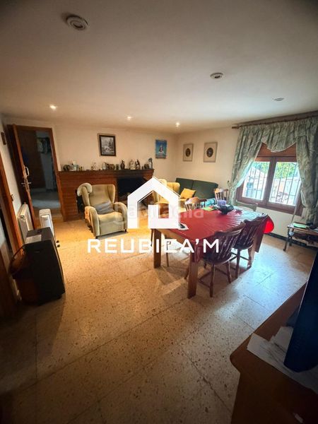 Foto ed1ed3fe-d86c-4301-87ba-b154789c4d15. Casa amb calefacció piscina a Vilanova del Vallès