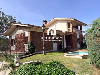 Casa a Vilanova del Vallès. Luz, espacio y naturaleza: tu hogar a cuatro vientos