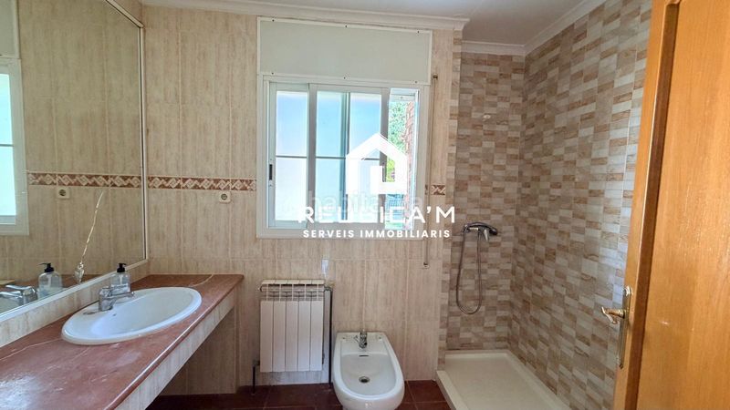 Foto 40341d5c-fafc-4568-87d8-659f0f9169ba. Casa amb xemeneia calefacció a Vilanova del Vallès