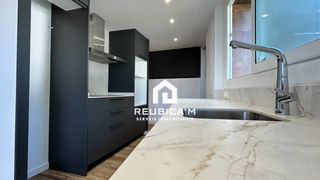 House in Vilanova del Vallès. Parcela urbana con loft reformado y cimentación lista para const
