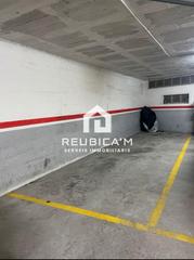 Aparcament cotxe  Passeig del sorral. Plaza de parking grande para 1 coche + 3 motos