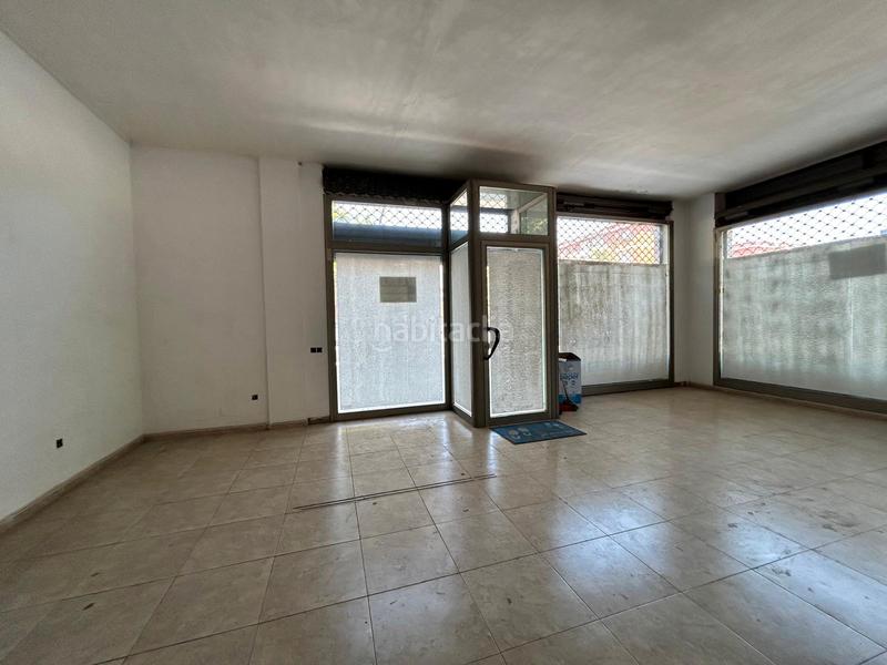 Foto 2a916252-b465-4a2a-8ffa-b0c9ce82a348. Location local commercial dans Tres Torres Granollers