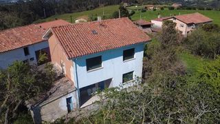 Casa a Carreño. Casa de pueblo en venta en villar arriba-tamon-carreño