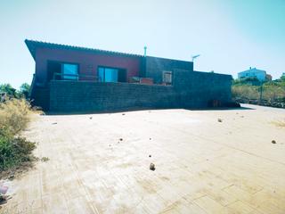 Xalet a Bisbal del Penedès (La). Casa a cuatro vientos