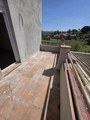 Etagenwohnung in Congost-Santa Caterina. Piso reformado