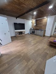 Planta baixa a La Cogullada. Local reformado como vivienda de 74 m², luminoso y listo para en