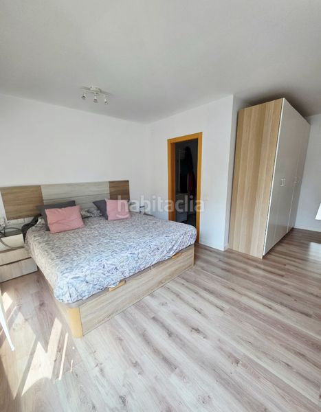 Foto 0dc1a078-90e7-4b3f-b22f-d8e5348f586a. Casa adossada amb calefacció aparcament a Torre - Sana Terrassa