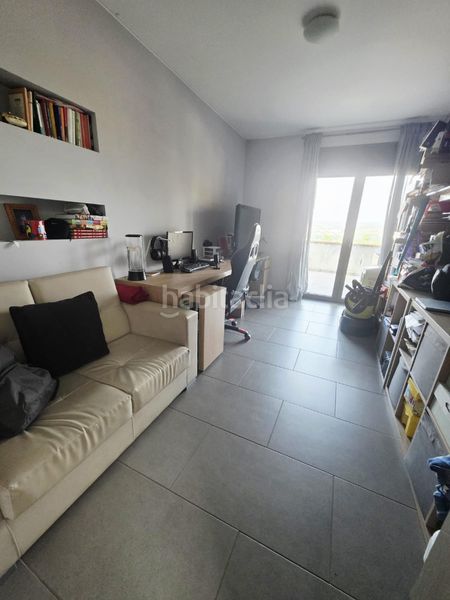 Foto 2aacd492-5af3-4256-b322-d39276e30e6d. Chalet avec chauffage parking dans Abrera