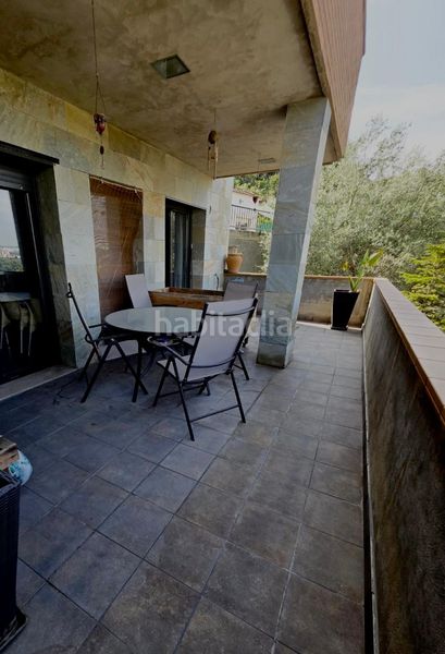 Foto c1e52bd2-3057-42c5-ab36-bb723ce1dc80. Chalet avec chauffage parking dans Abrera