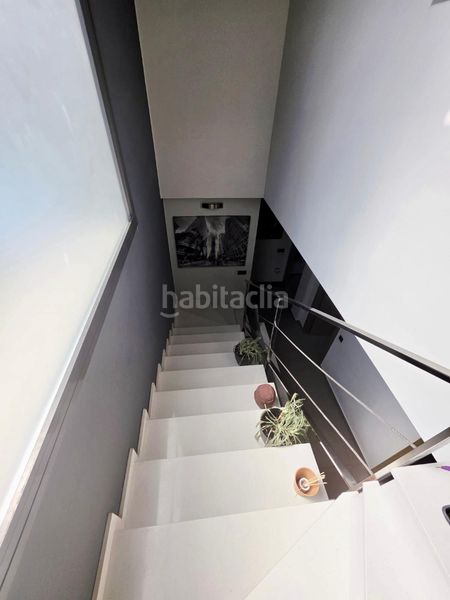 Foto f827dbaa-6de2-4a57-8fb3-3d5276f23482. Chalet avec chauffage parking dans Abrera