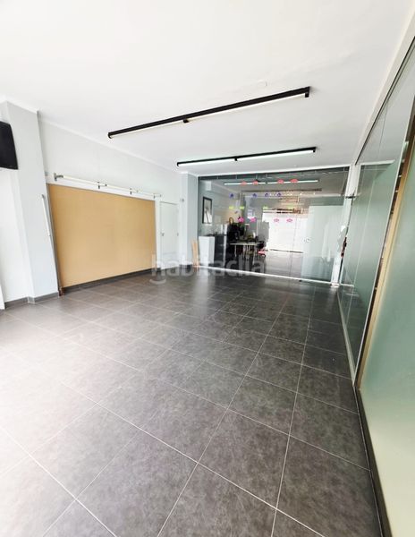 Foto 1baf8b70-9596-4add-9d7e-eaf80ad91f15. Local comercial a Zona Esportiva Terrassa
