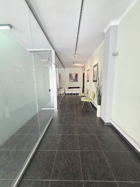 Foto 2a6a9c83-2bdf-45c3-b4a7-0d3bd99b5650. Local comercial a Zona Esportiva Terrassa