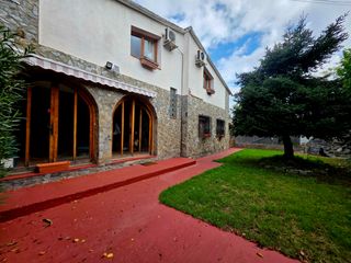 Chalet  Passeig la masia. Chalet con piscina, barbacoa, vistas a montserrat y dos terrenos