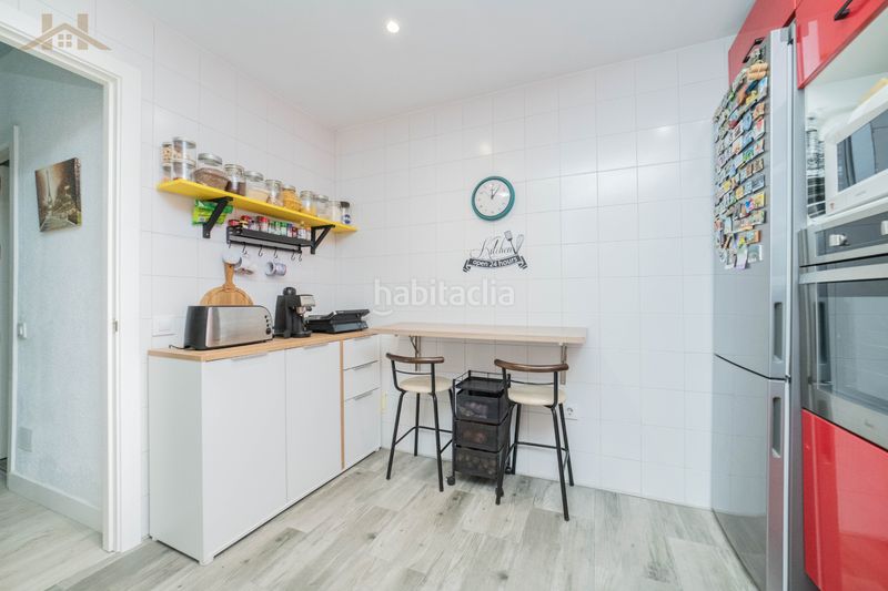 Foto a960313a-71e9-4a71-95b8-f78560b3d054. Pis amb piscina a Collado Mediano