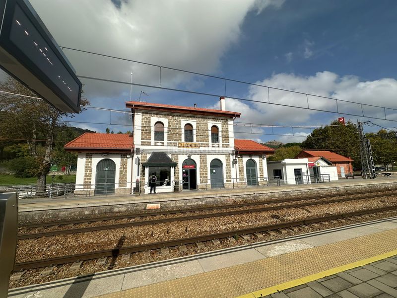 Foto baa1ce3d-033d-4533-8d6c-68cfdf88d4a0. Pis amb piscina a Collado Mediano