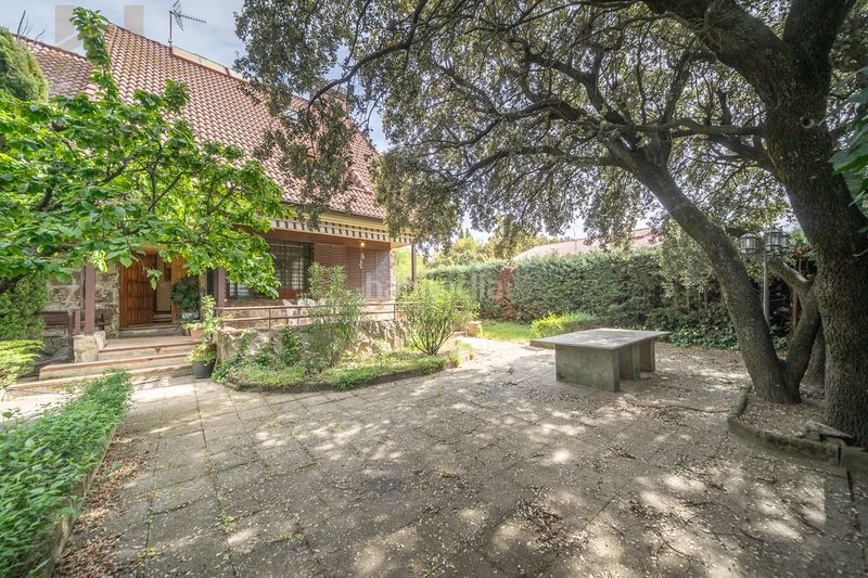 Foto 9c025ac8-10a3-41e1-9bca-5c033bda99f0. Xalet amb aparcament a Alpedrete