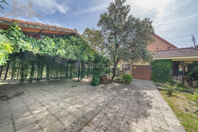 Foto fa2a8ccd-0448-46d5-9fbf-ef448aa1db08. Xalet amb aparcament a Alpedrete