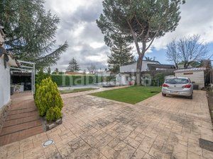 Foto fe5a74ea-b388-4a12-b21d-44fb17981e03. Casa amb calefacció aparcament piscina a Polideportivo-Colonia Moralzarzal
