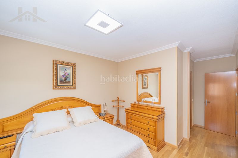Foto c1f7edba-2091-4898-9fc7-a582dbe6977f. Casa adossada amb calefacció aparcament piscina a Moralzarzal