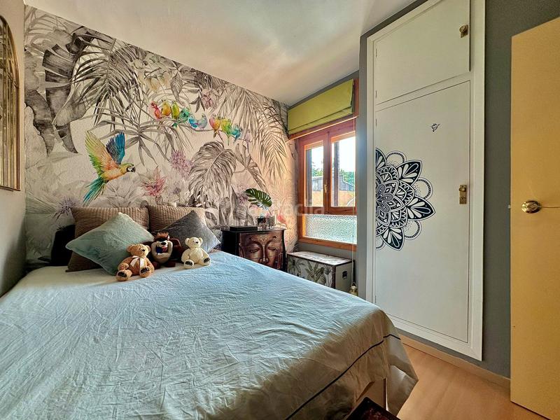 Foto 11710dfa-ca1b-45d7-8f9e-e0f50f2c9c7d. Pis amb xemeneia calefacció aparcament piscina a Collado Mediano