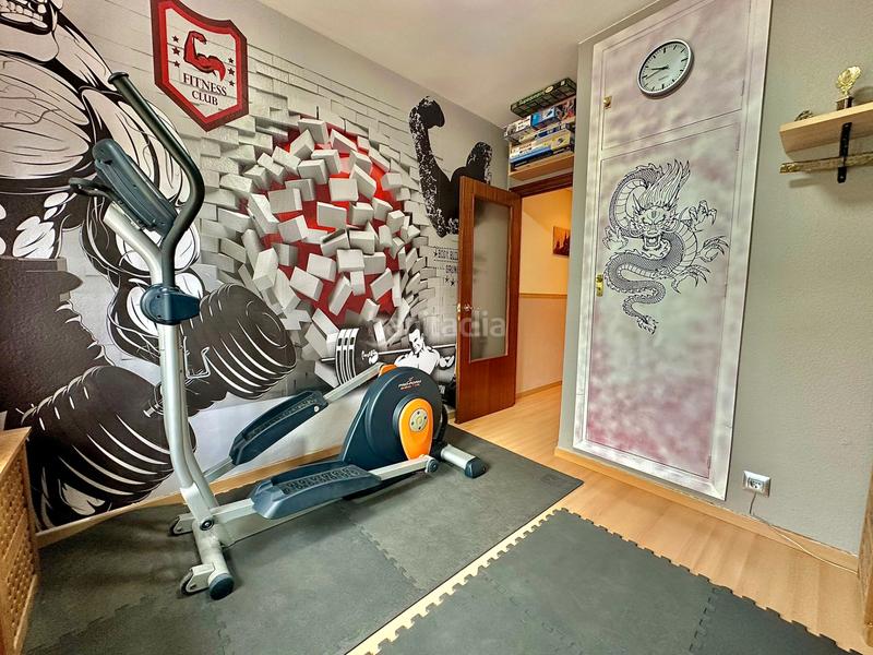 Foto 2e0b1818-dc2f-4842-a993-01a07f0c3f57. Pis amb xemeneia calefacció aparcament piscina a Collado Mediano