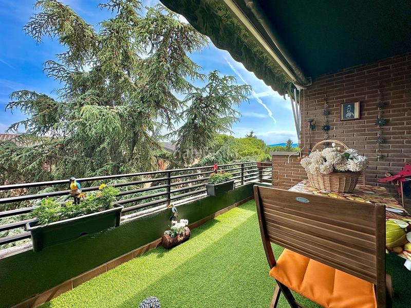 Foto 925cf6e4-a15a-4780-8806-b60a50d928c5. Pis amb xemeneia calefacció aparcament piscina a Collado Mediano