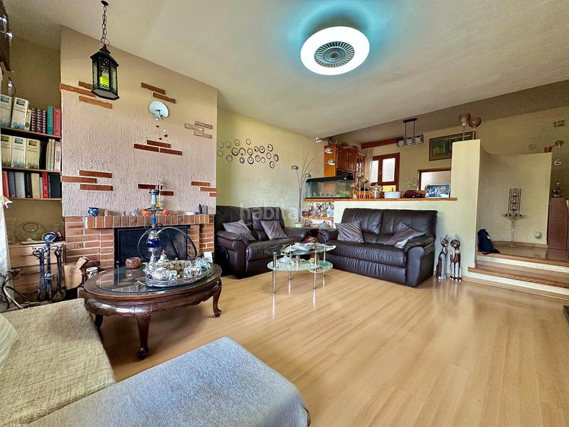 Foto a9bfcb71-a429-4e85-bb78-036a52924b38. Pis amb xemeneia calefacció aparcament piscina a Collado Mediano