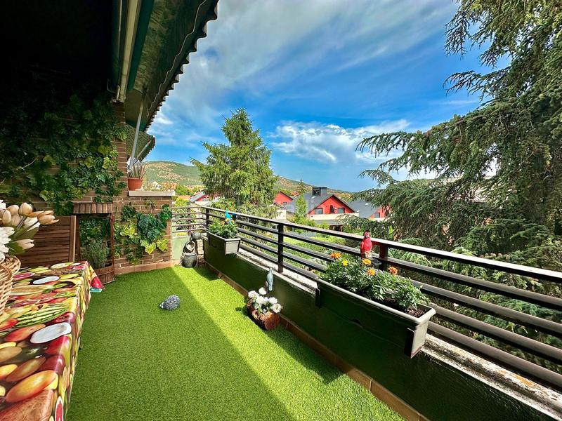 Foto d698bfec-b504-41db-b9a5-650863e5a3d4. Pis amb xemeneia calefacció aparcament piscina a Collado Mediano