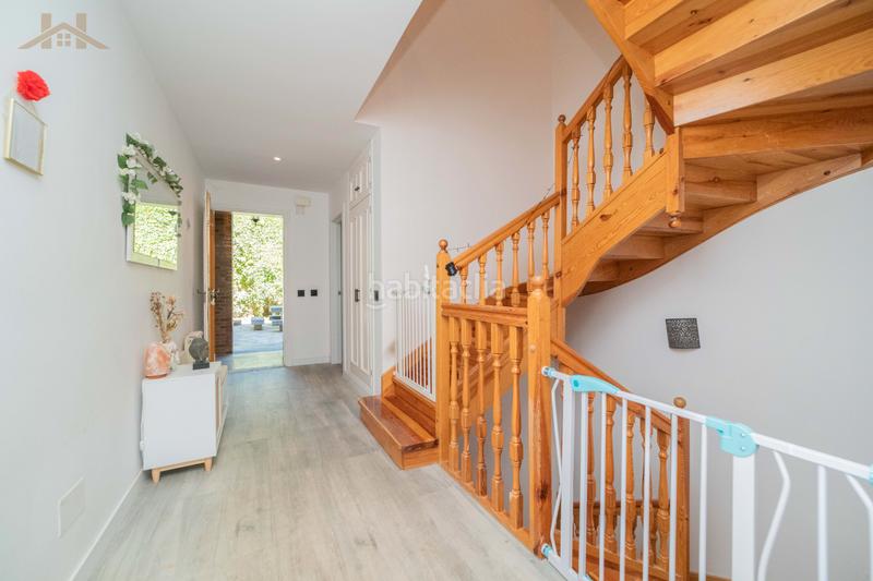 Foto 2cc3acc7-2916-4dcd-8cd9-8842fa5f90f3. Casa aparellada amb calefacció aparcament piscina a Collado Mediano