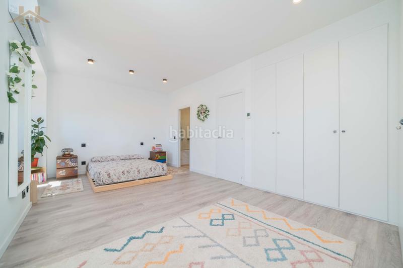 Foto f3d2b172-e198-436b-859a-cfe12af86c51. Casa aparellada amb calefacció aparcament piscina a Collado Mediano