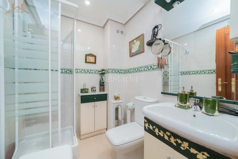 Foto f97bdec1-0381-414f-8945-f2bc8a30a113. Casa adossada amb xemeneia calefacció piscina a Centro Moralzarzal