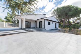 Chalet  Avenida de los catedráticos. Chalet independiente en alpedrete