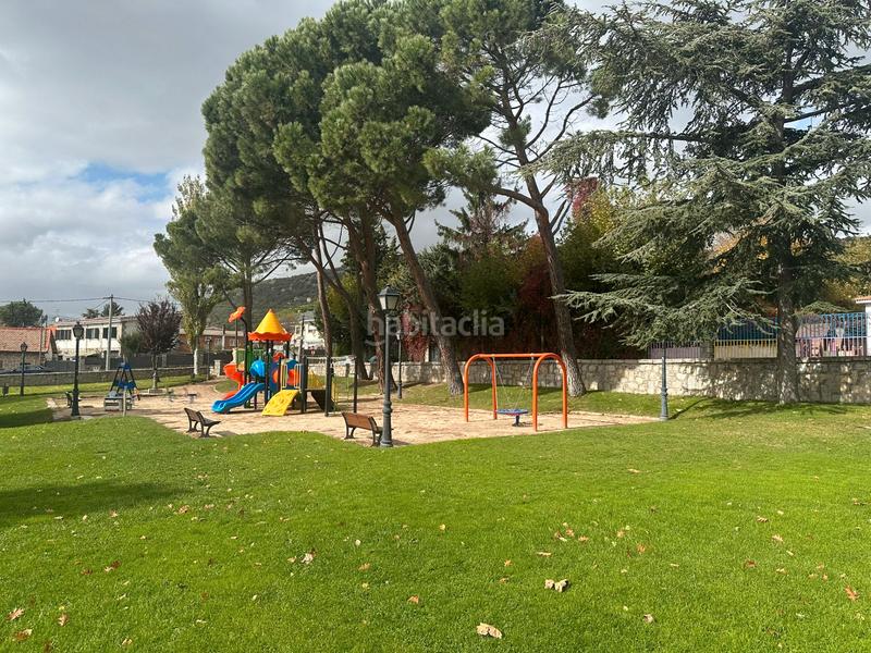 Foto 1c61e16c-7b51-46b6-b04e-88b4a5f42217. Casa pareada chalet pareado en Collado Mediano