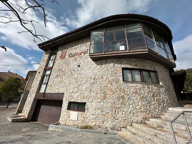 Foto 5b0e5203-b893-4a3d-9e04-9b420ccfae48. Casa pareada chalet pareado en Collado Mediano