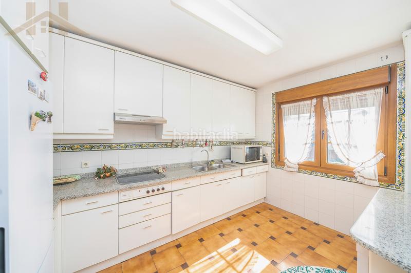 Foto f9388227-e7de-43ac-916f-b227d2fd0736. Casa pareada chalet pareado en Collado Mediano