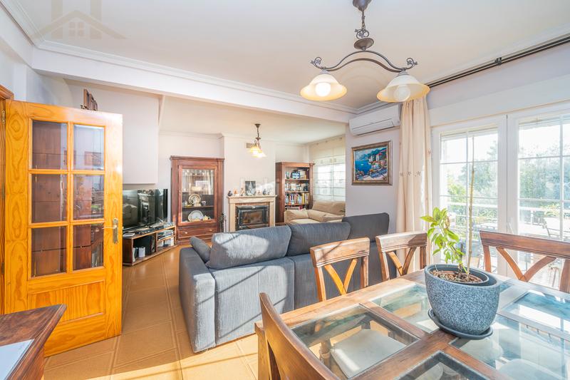 Foto 575a685e-bfd7-471b-a0eb-768b1226d5b7. Casa aparellada amb xemeneia calefacció piscina a Moralzarzal