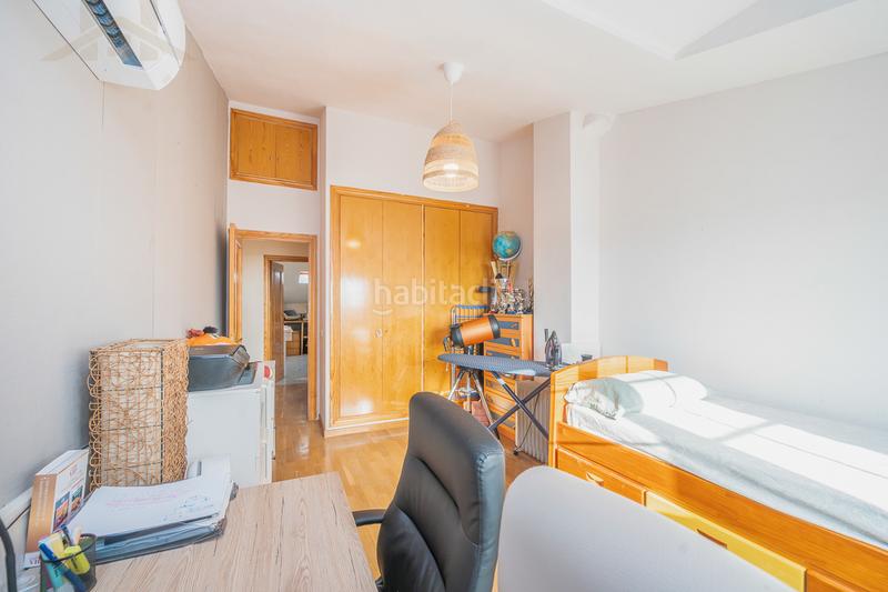 Foto c3ed0b52-0467-43fe-9efb-ff43451c1e09. Casa aparellada amb xemeneia calefacció piscina a Moralzarzal