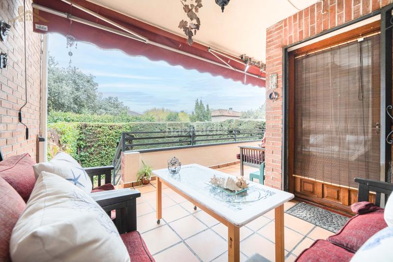 Foto 4863e14b-0495-4190-a927-a8528019512f. Maison jumelée avec parking piscine dans Alpedrete