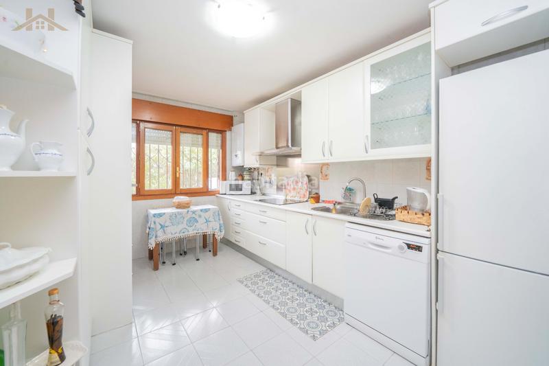 Foto 6a834813-6af3-4963-a478-de459c76a349. Maison jumelée avec parking piscine dans Alpedrete