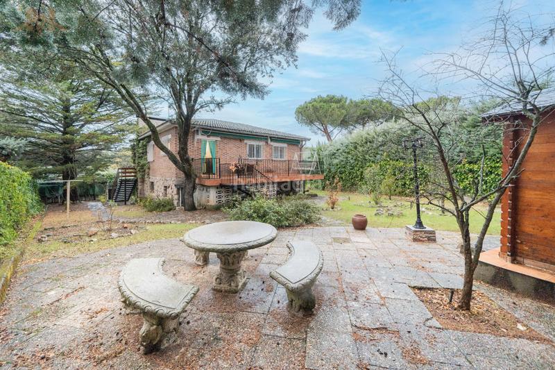 Foto a145c343-7dba-4796-ab03-038d01ca794d. Chalet avec cheminée parking dans Los Lagos Moralzarzal