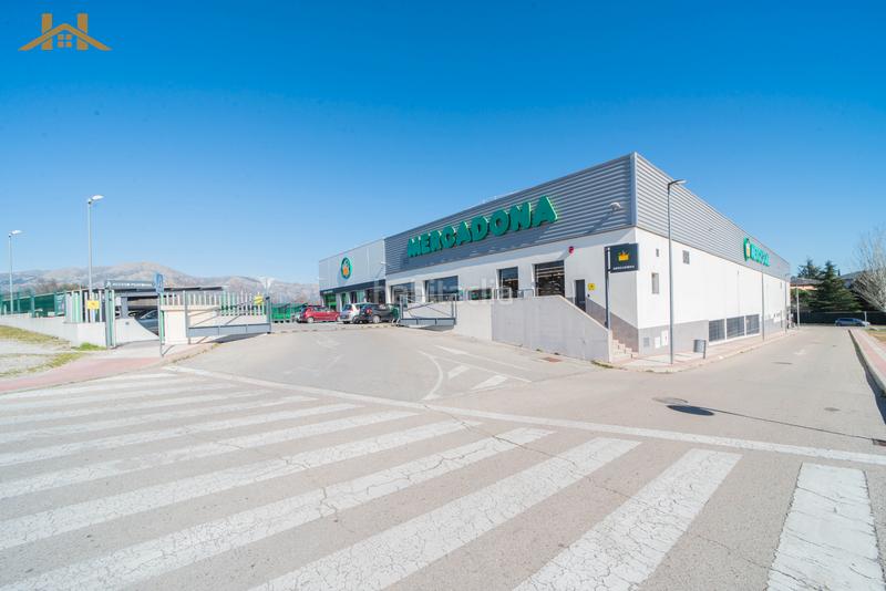 Foto f6d5218f-73eb-4413-8e8f-af0afbd334c5. Chalet avec cheminée parking dans Los Lagos Moralzarzal