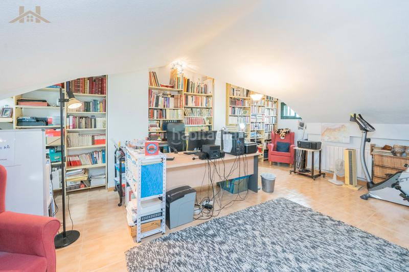 Foto e684f315-8bac-4243-9f38-d60b7ad8e490. Doppelhaus mit parking in Iglesia-Estación Moralzarzal